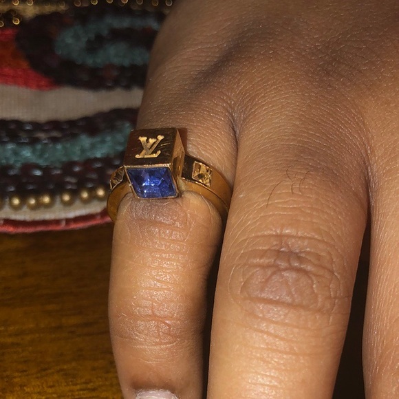 🗣🗣SOLD SOLD 💯Authentic Louis Vuitton Gold Ring - Picture 6 of 8